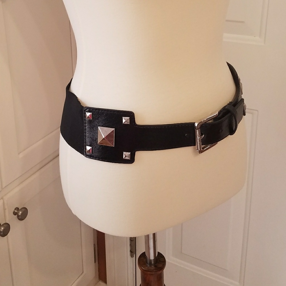 Guess Belt
